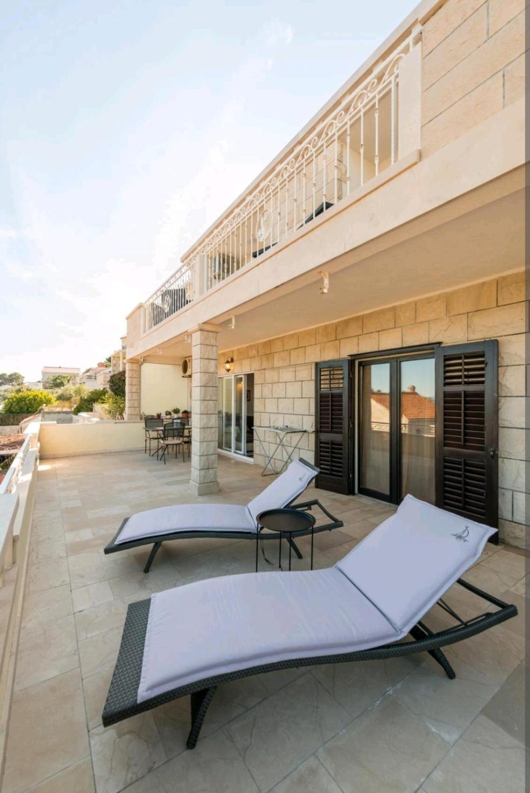 Apartments Siesta Сумартин Экстерьер фото