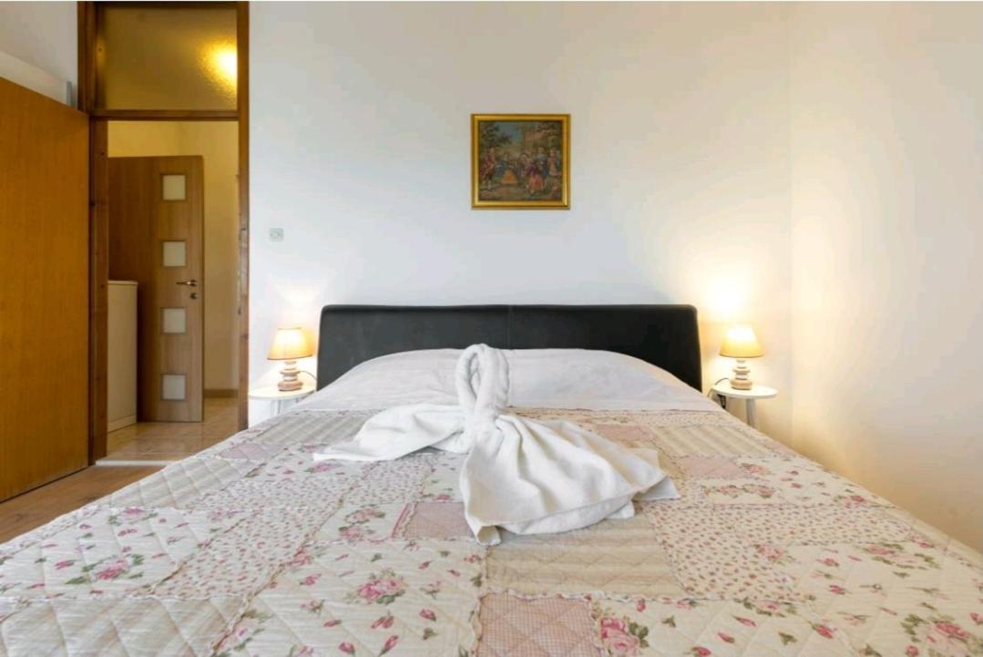 Apartments Siesta Сумартин Экстерьер фото