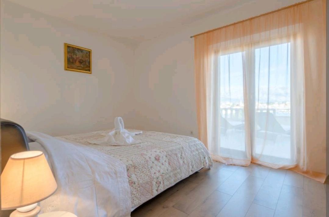 Apartments Siesta Сумартин Экстерьер фото