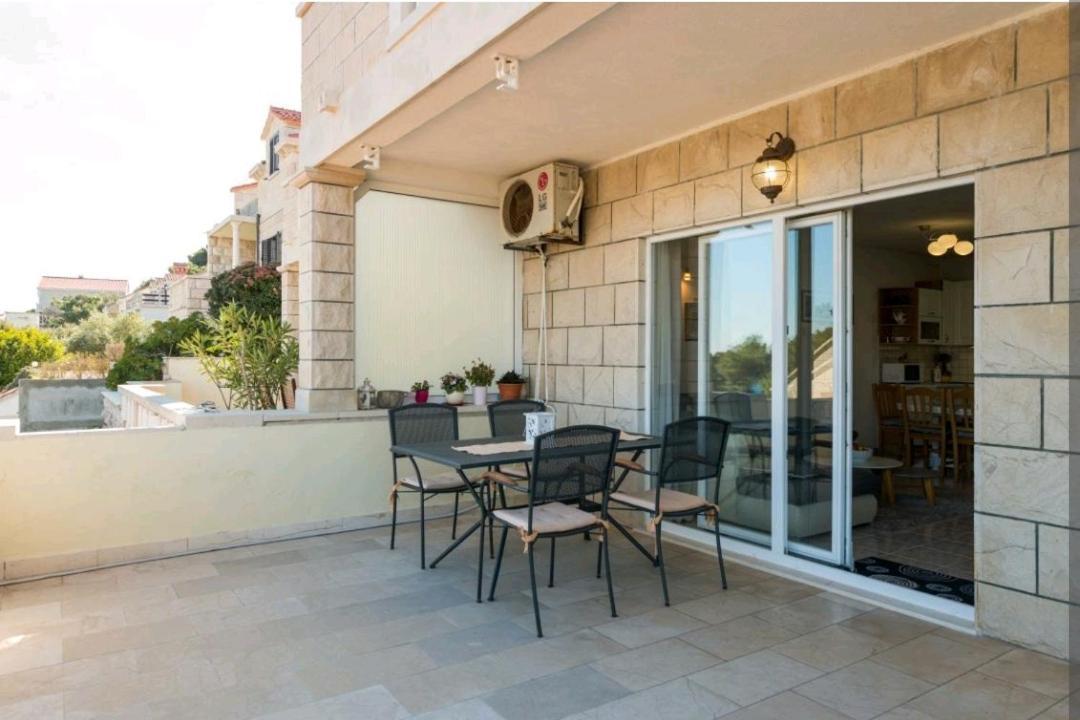 Apartments Siesta Сумартин Экстерьер фото
